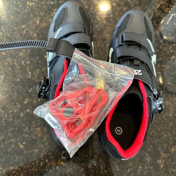 NWT Peleton Cycling Shoes! - Picture 5 of 5